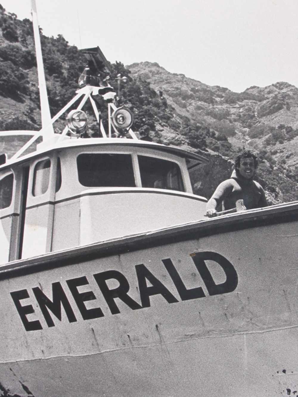 dive boat, dive charter, emerald